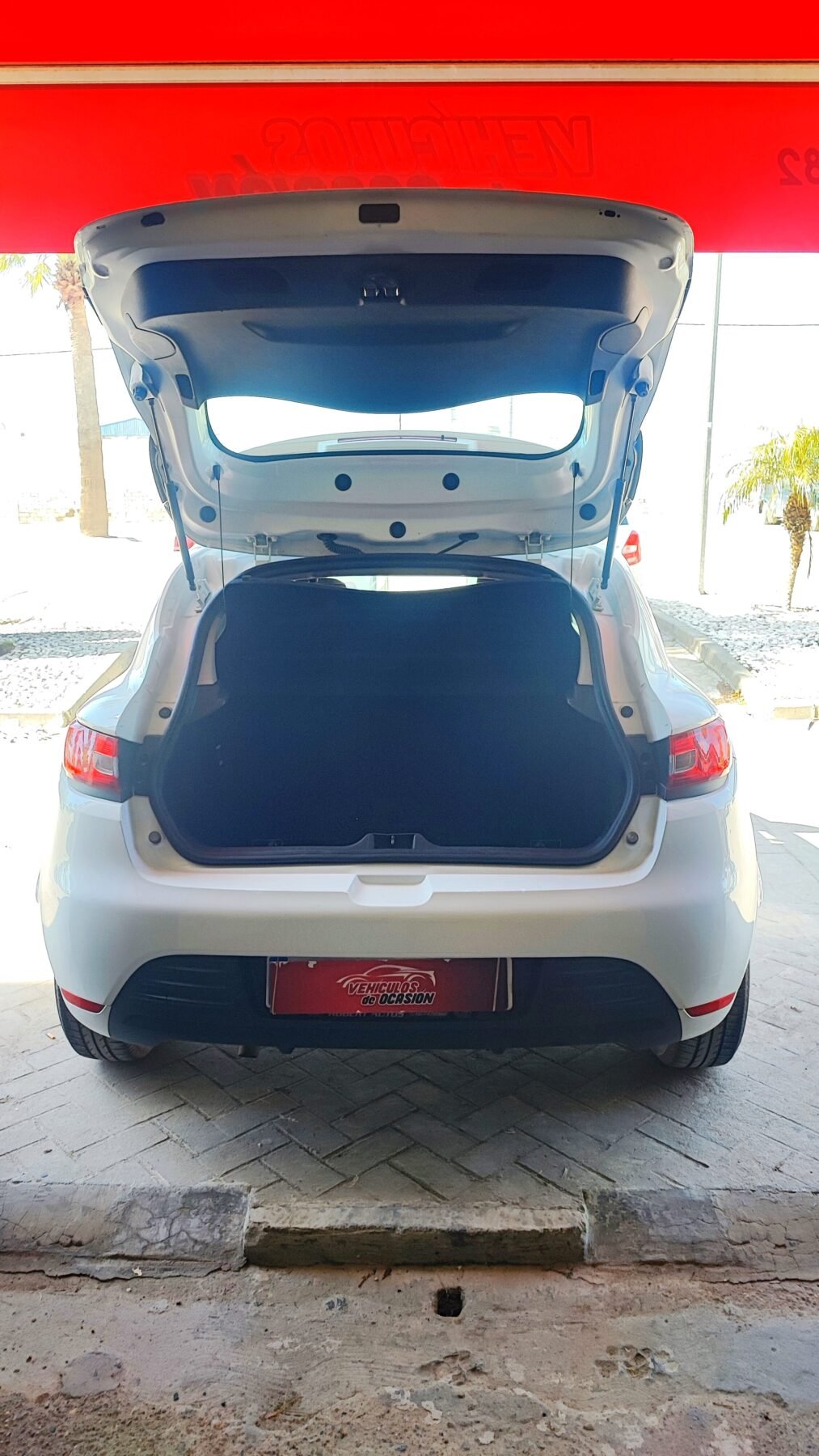 RENAULT Clio 1.2 AUTHENTIQUE