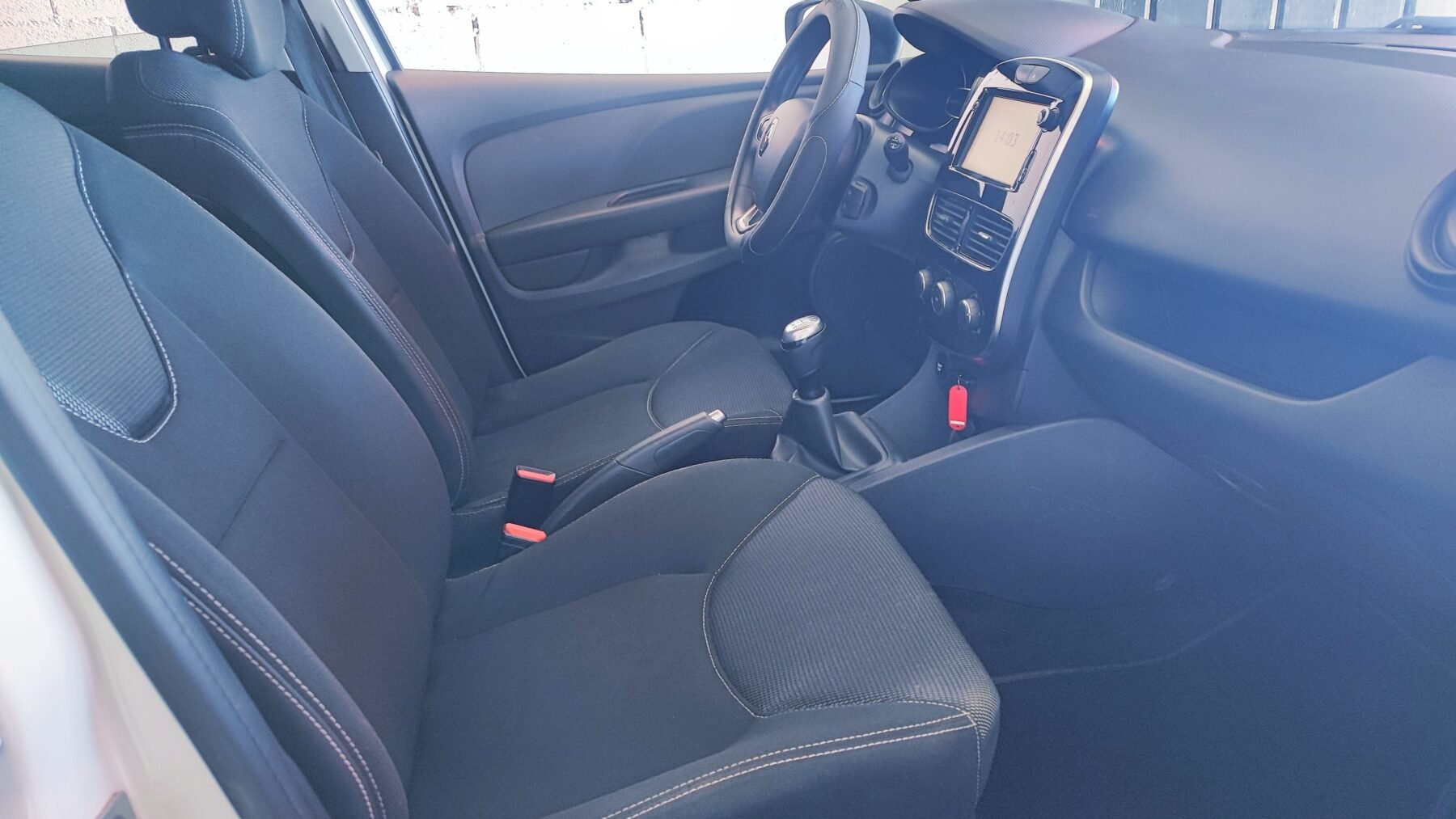 RENAULT Clio 1.2 AUTHENTIQUE