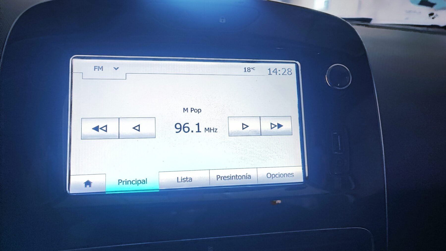 RENAULT Clio 1.2 AUTHENTIQUE