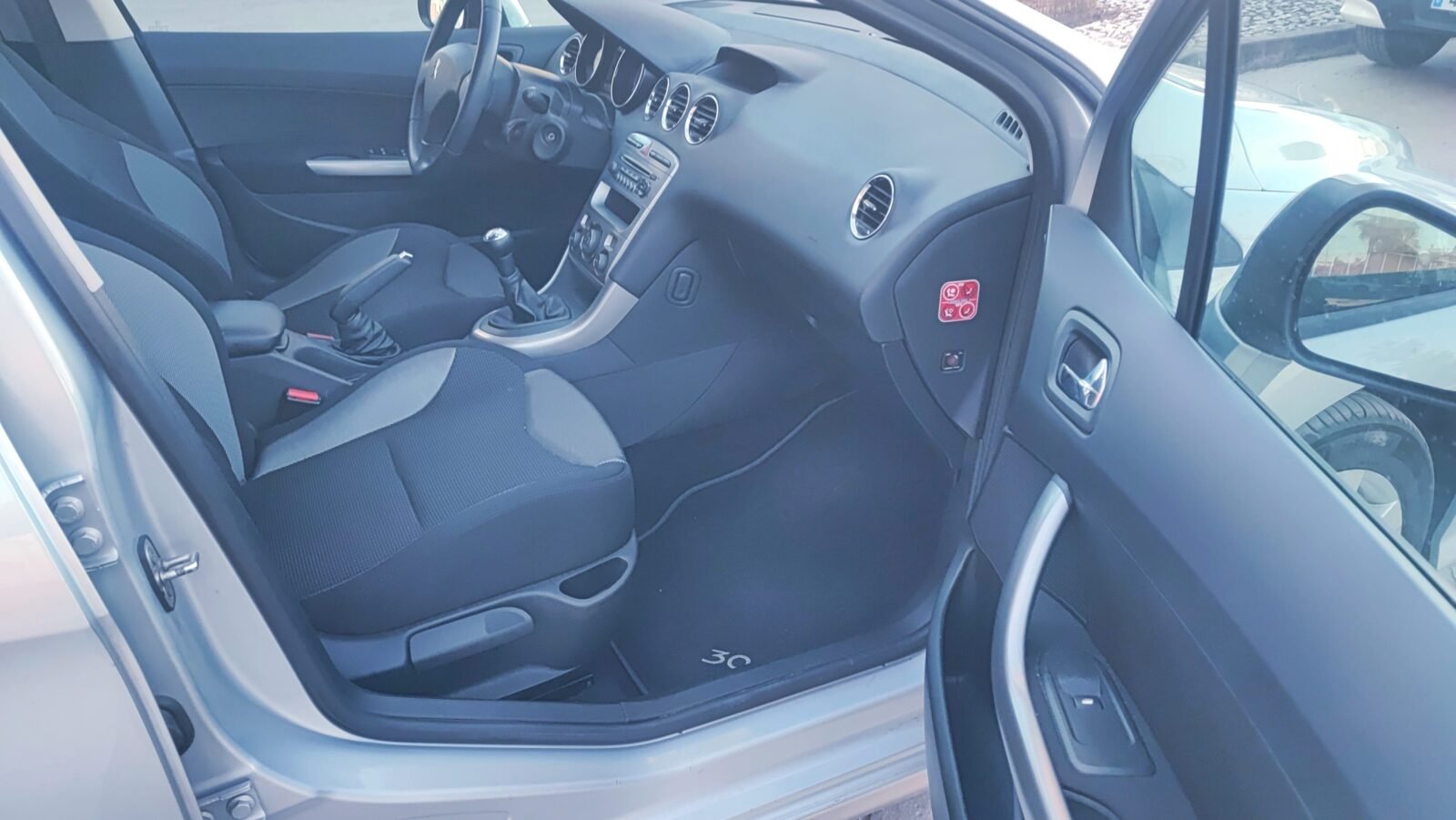PEUGEOT 308 1.6 HDI sport