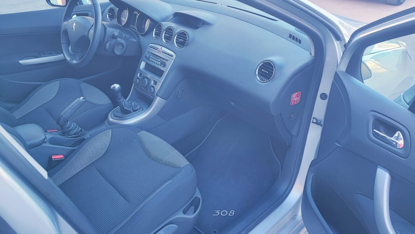PEUGEOT 308 1.6 HDI sport