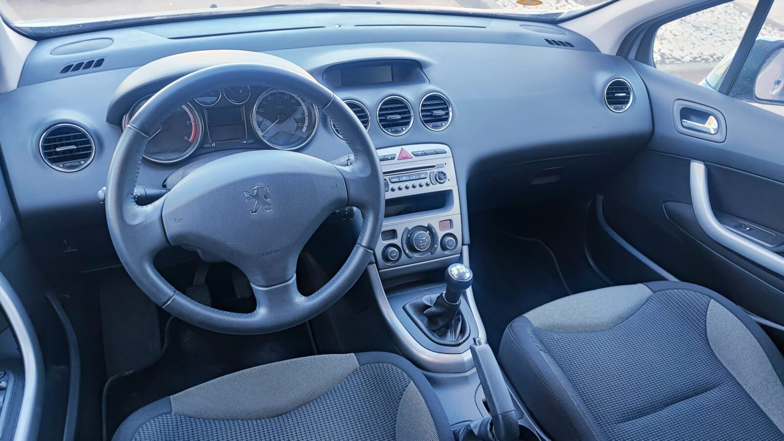 PEUGEOT 308 1.6 HDI sport