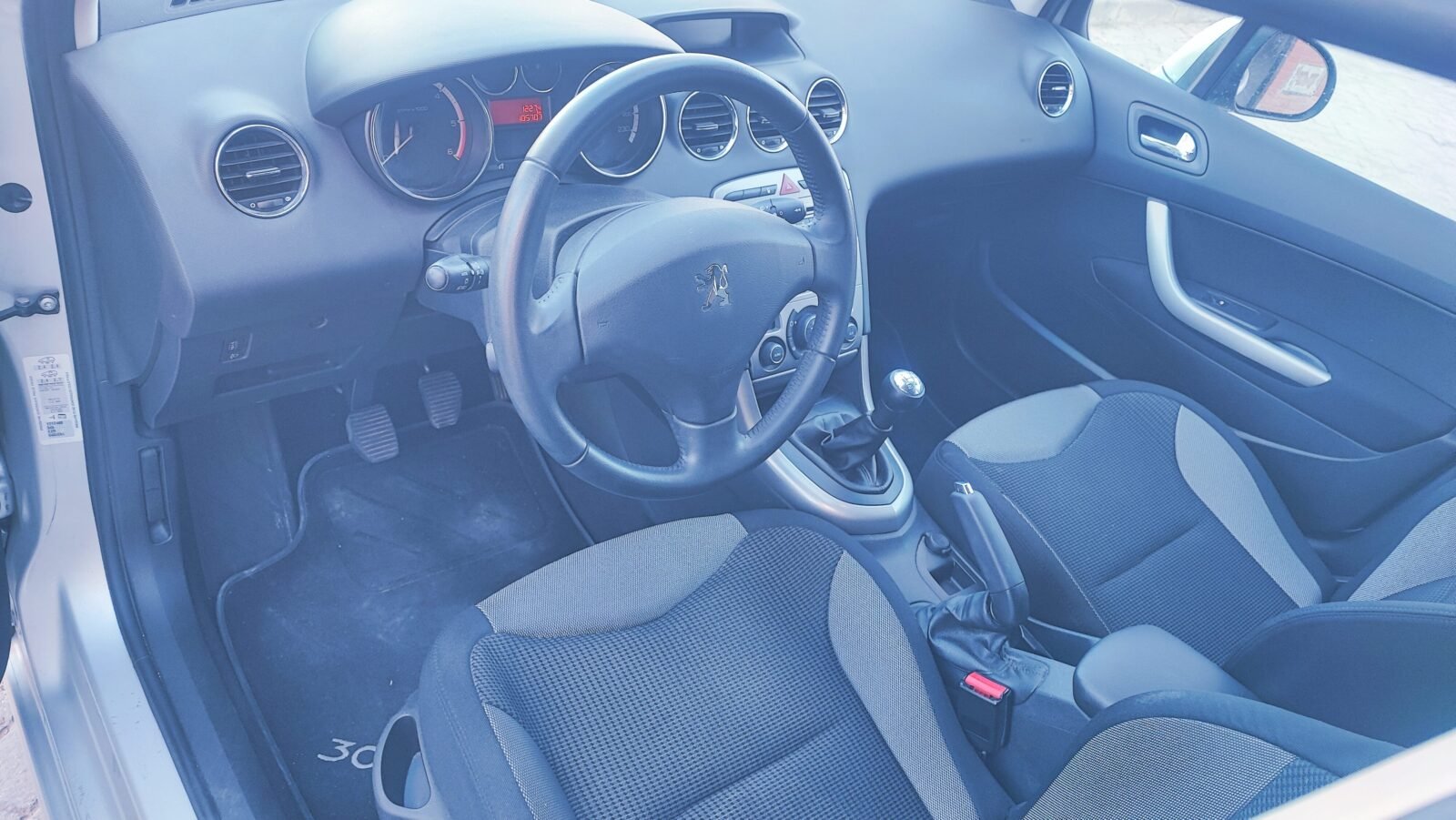 PEUGEOT 308 1.6 HDI sport