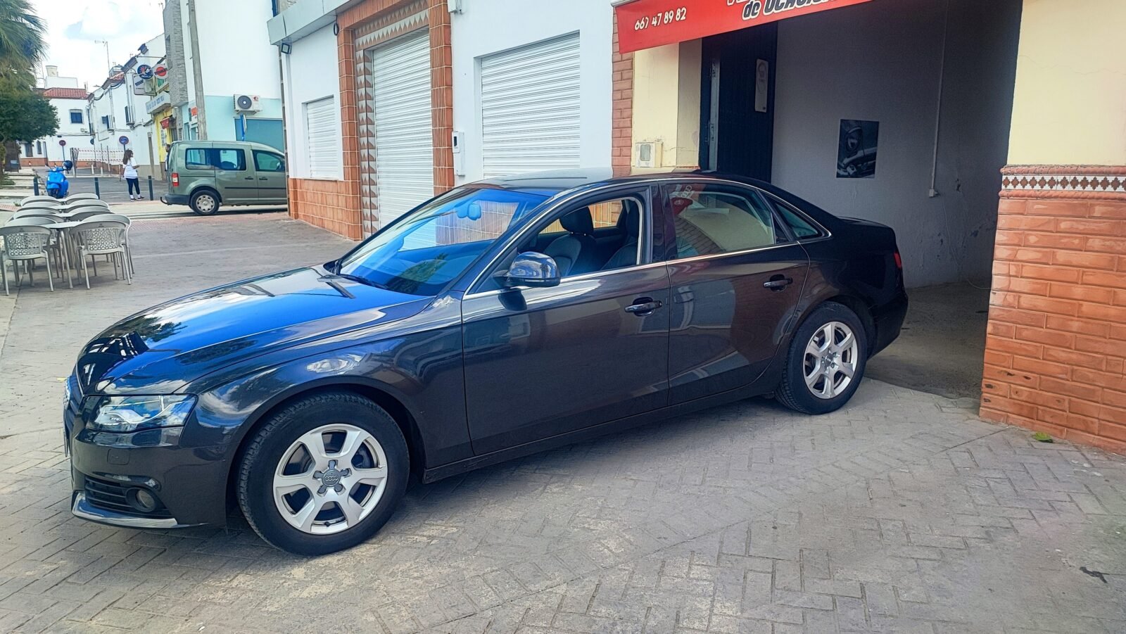 AUDI A4 2.0 TDI avance 