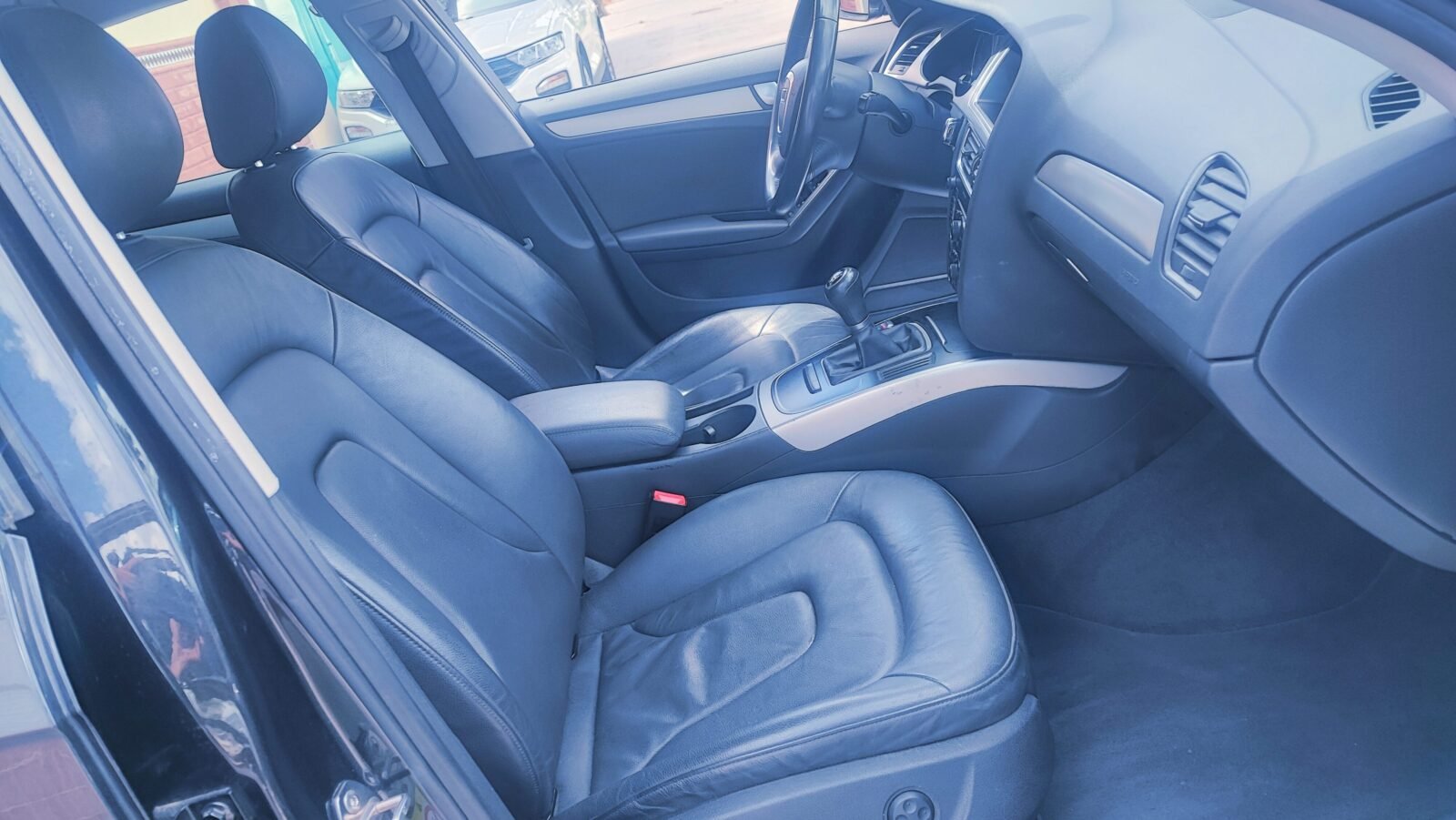 AUDI A4 2.0 TDI avance 