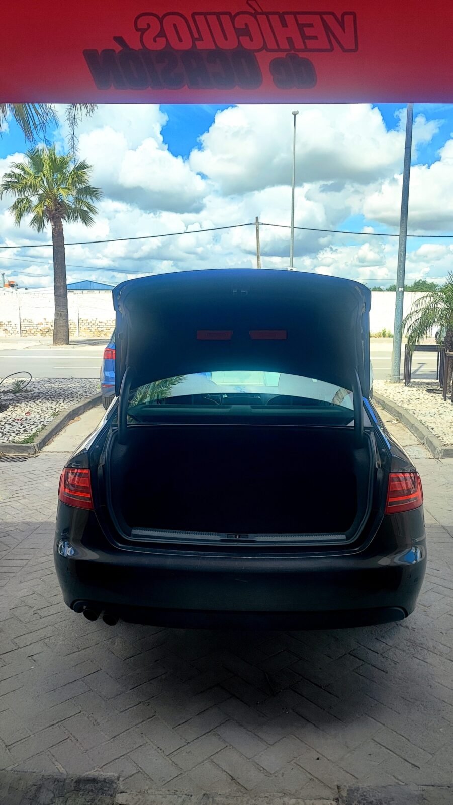 AUDI A4 2.0 TDI avance 