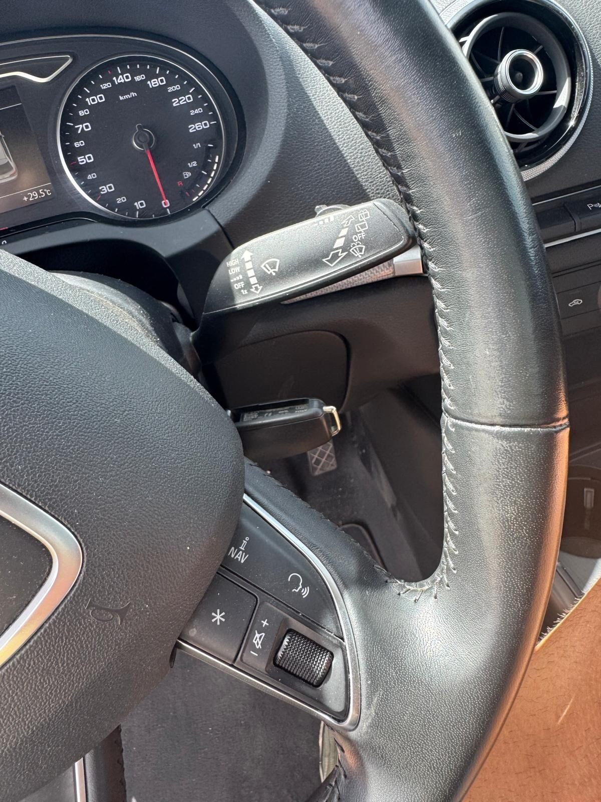 AUDI A3 Sportbank 1.6 TDI ATRACTION