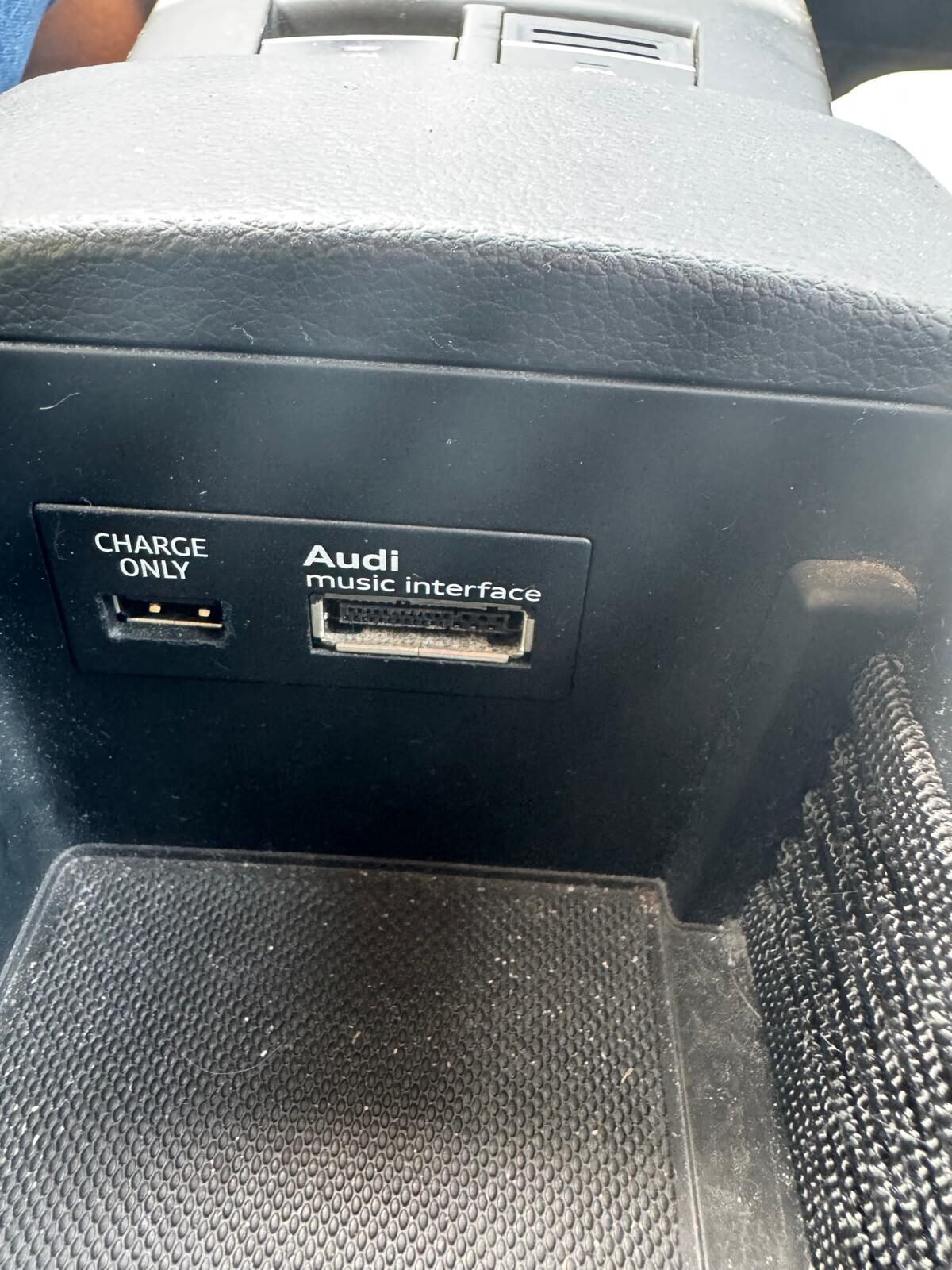 AUDI A3 Sportbank 1.6 TDI ATRACTION